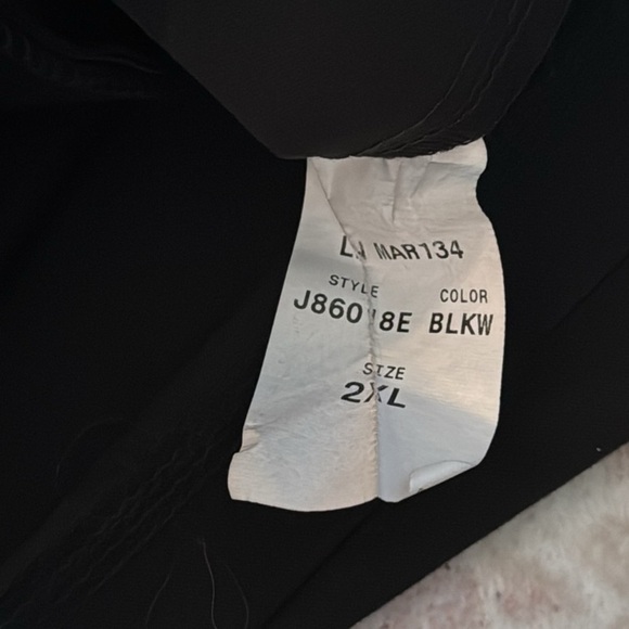 Jaanuu black Top Two Zippered Pocket Scrub Top women’s size 2x - Picture 7 of 7